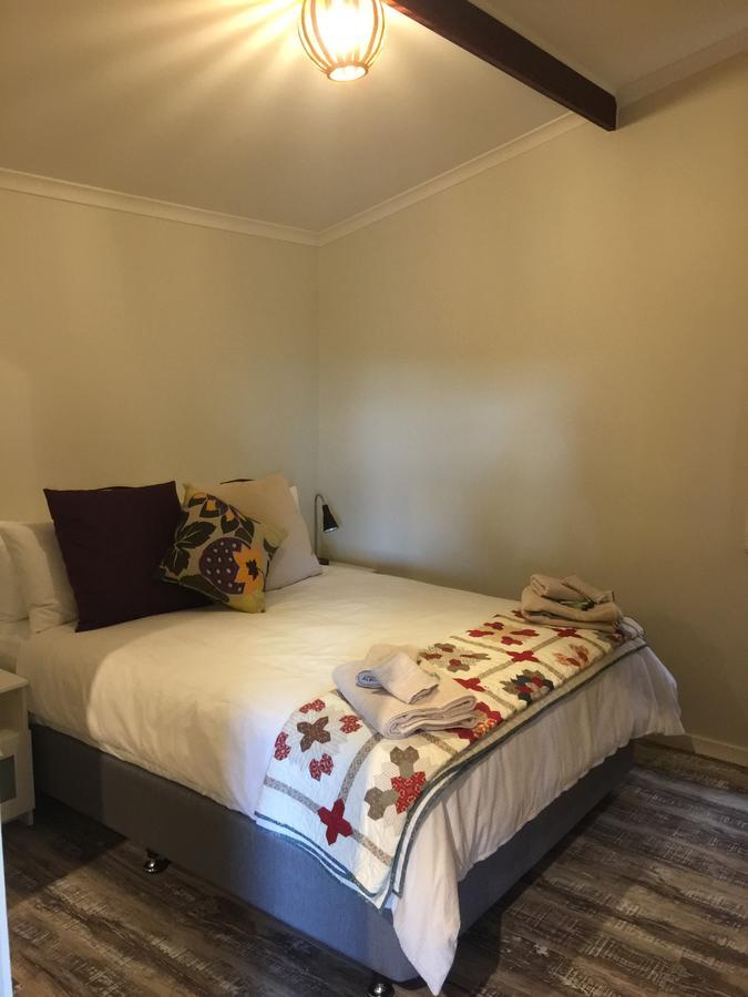Bed and breakfast Tajmabarn Fullcircle Farm 6 Roundhill Rd Wilton Extérieur photo